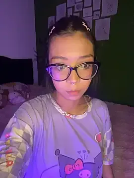 Valen-Foxx from StripChat