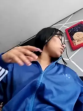 Valen_russo from StripChat is Freechat