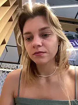 ValenciaShock from StripChat