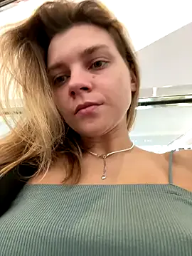 ValenciaShock from StripChat