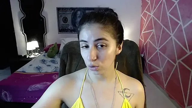 valentina_angel from StripChat is Freechat