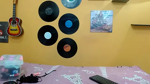 Girls: try live performances with matured performers, from dancing to quirks, in a variety of beautiful sex cams.