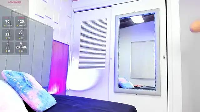 Girls: try live performances with matured performers, from dancing to quirks, in a variety of beautiful sex cams.