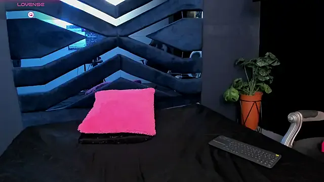 Valka_Ross from StripChat is Freechat