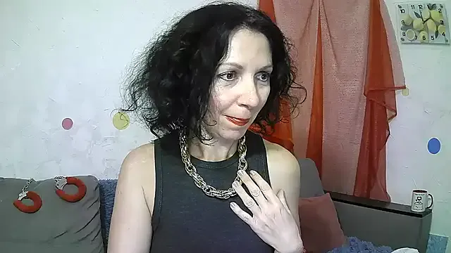 Girls: try live performances with matured performers, from dancing to quirks, in a variety of beautiful sex cams.