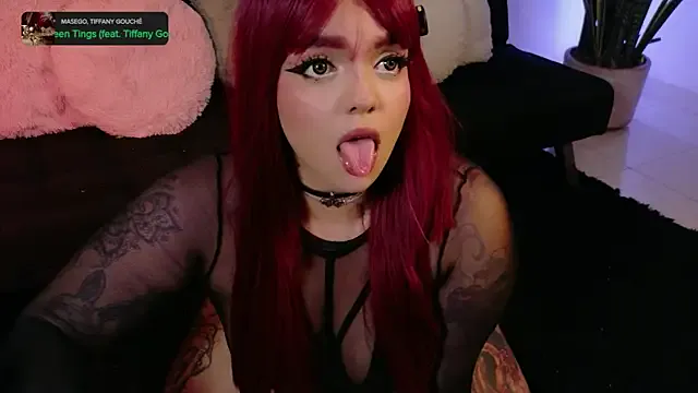 Valmartinez from StripChat is Freechat