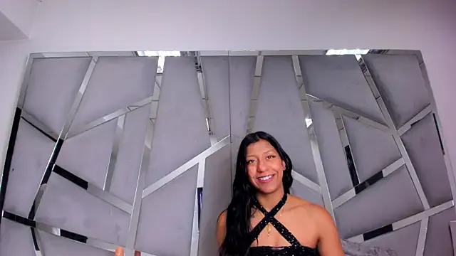 VaneLin18 from StripChat