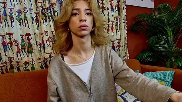 Vanessa__Ray from StripChat is Freechat