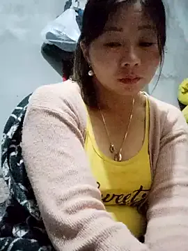 vangkt-cute from StripChat is Freechat