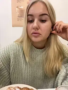 VanillaCakes from StripChat is Freechat