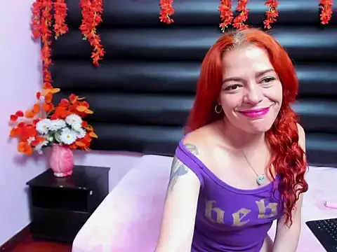 Veella_Pariis_ from StripChat is Freechat