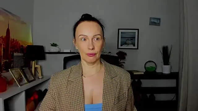 Velvet_Jasmine from StripChat