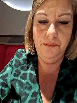 VenusAlpha from StripChat is Freechat