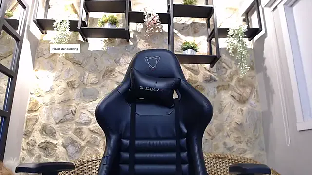 VenusBlazer from StripChat