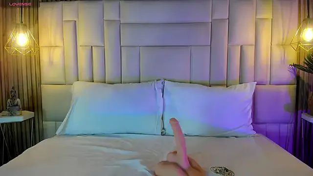 VenuzSofia from StripChat is Freechat