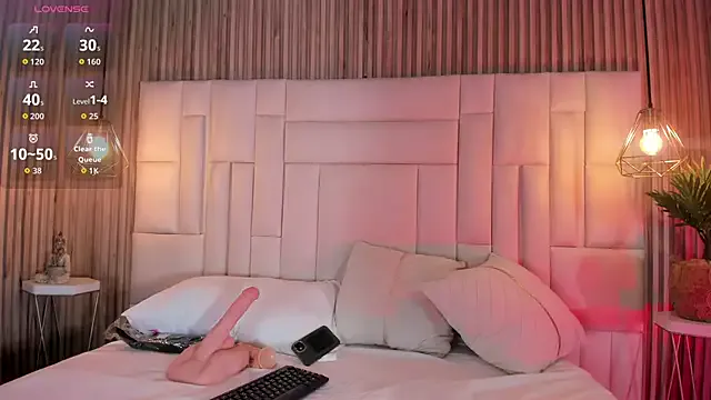 VenuzSofia from StripChat is Freechat