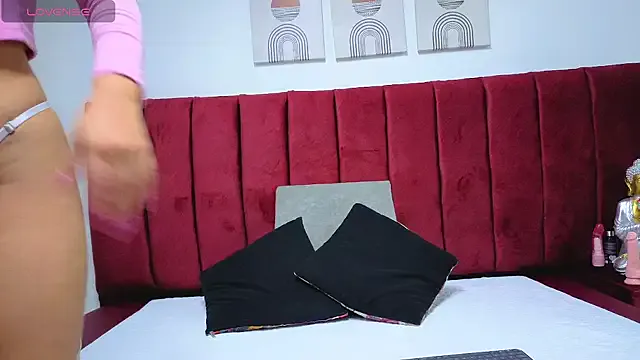 Girls: try live performances with matured performers, from dancing to quirks, in a variety of beautiful sex cams.