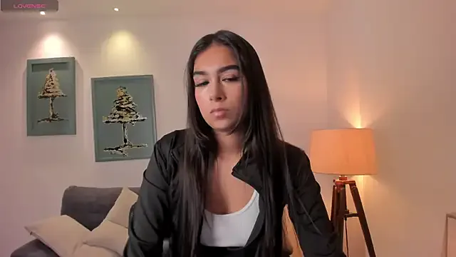 VeronicaBlue from StripChat is Freechat