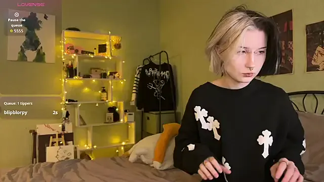 VeryRare_TwinS from StripChat is Freechat