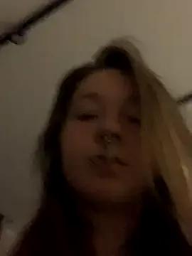 VesnaCrystal from StripChat is Freechat