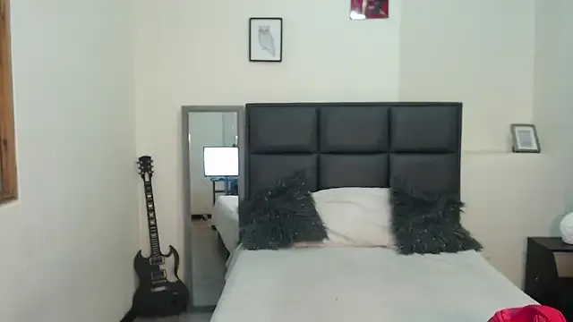 Vicky_Boop from StripChat is Freechat