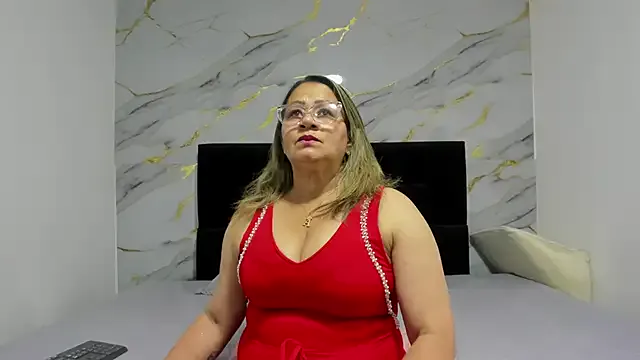 Vickyfox_ from StripChat