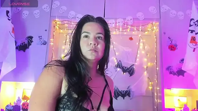 VictoriaBaass from StripChat is Freechat
