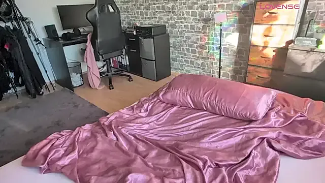 VictoriaBlackwood from StripChat is Freechat