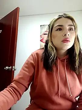 VictoriaMolina from StripChat is Freechat
