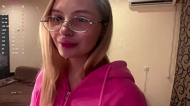 VictoriaMystery from StripChat is Freechat