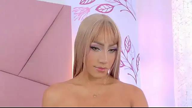 VictoriaRoss1 from StripChat is Freechat