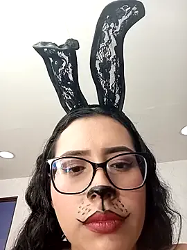 VictoriaVixxen from StripChat is Freechat