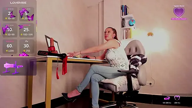 VidiaStons from StripChat is Freechat