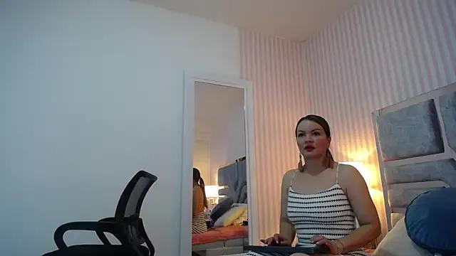 ViictoriaJones_ from StripChat is Freechat