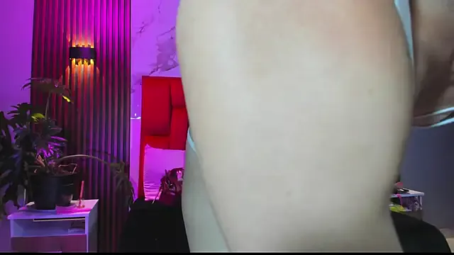 Violet-Storm- from StripChat is Freechat