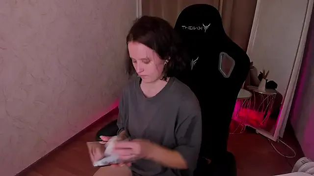 Girls: try live performances with matured performers, from dancing to quirks, in a variety of beautiful sex cams.