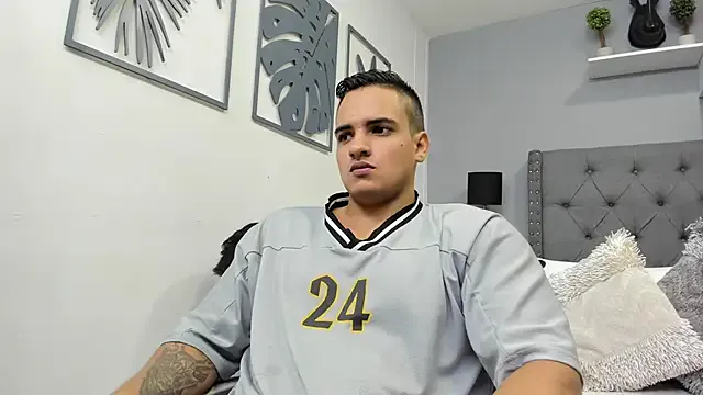 violeta_and_maxx from StripChat is Freechat