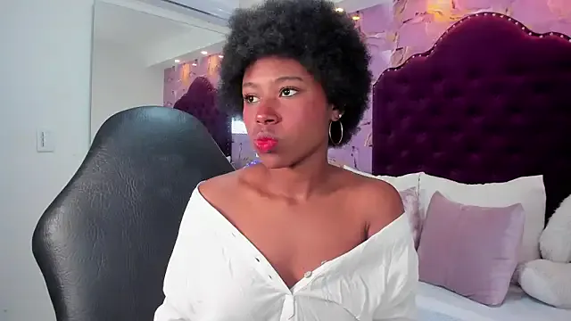 violeta_ruizz from StripChat is Freechat