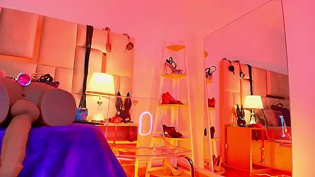 Violett_Sinclair from StripChat is Freechat