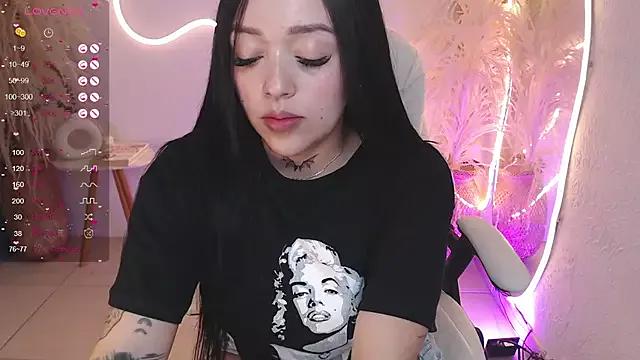 Girls: try live performances with matured performers, from dancing to quirks, in a variety of beautiful sex cams.