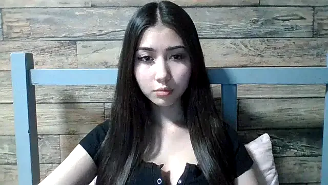 Virginia_Hicks from StripChat is Freechat