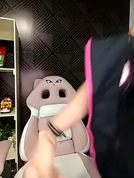 Girls: try live performances with matured performers, from dancing to quirks, in a variety of beautiful sex cams.