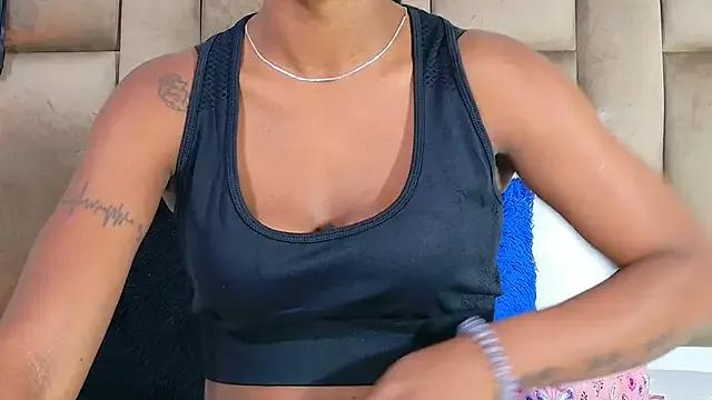 VitoriaGreco from StripChat is Freechat