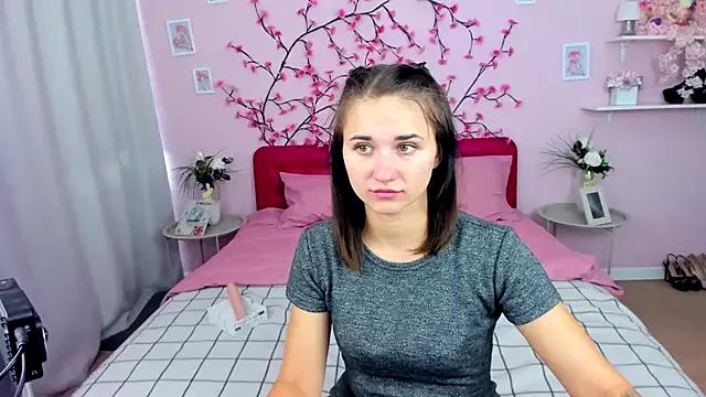VivienSquare from StripChat is Freechat