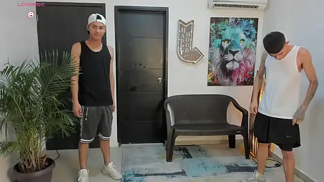 Girls: try live performances with matured performers, from dancing to quirks, in a variety of beautiful sex cams.