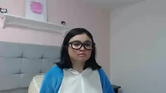 Wandaa- from StripChat is Freechat