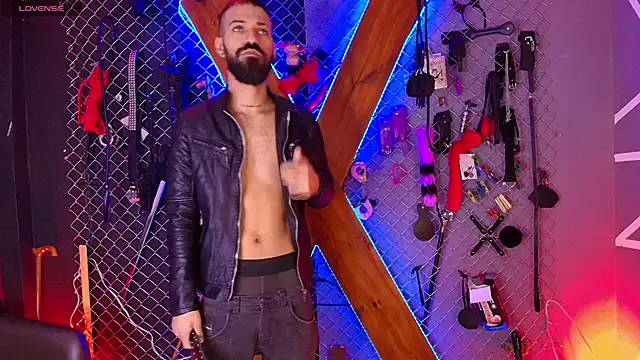 Warick_and_Aria_bdsm_ from StripChat is Freechat