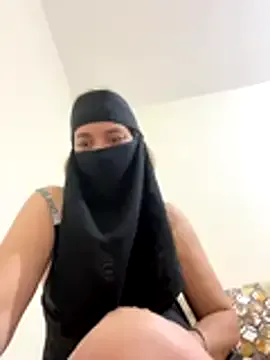 Wild-Nayra from StripChat is Freechat