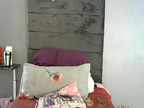 WILD_KITTYxXxX from StripChat is Freechat