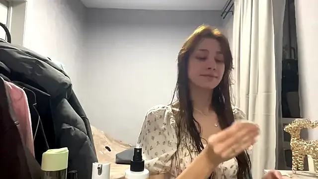 Girls: try live performances with matured performers, from dancing to quirks, in a variety of beautiful sex cams.